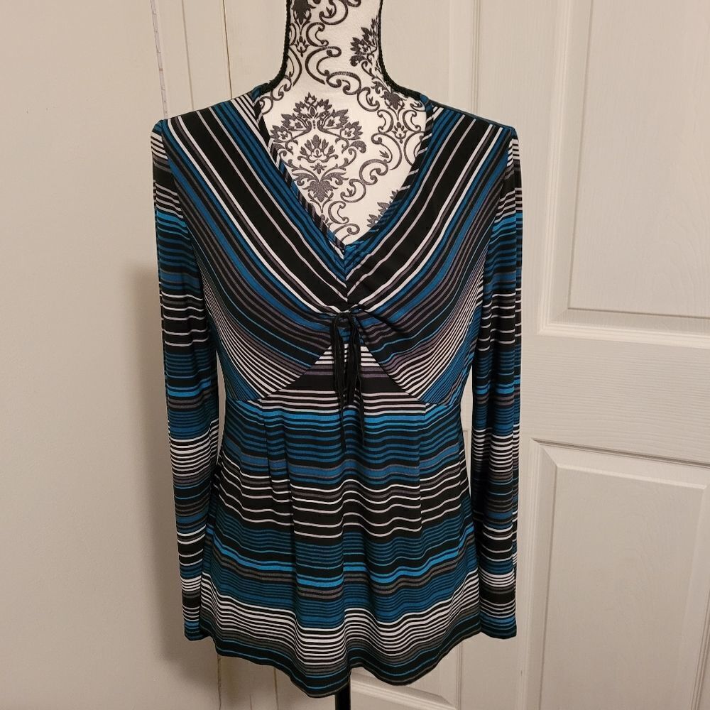 Motherhood Maternity top‎